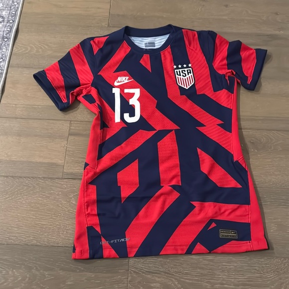 womens USA Alex Morgan soccer jersey - Picture 1 of 2